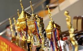 大莫里斯：东契奇这种球星是不能碰的，施罗德肯定动手打人了