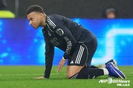 空砍42+7+8！输球后东契奇忙着感谢张镇麟，社交互动引发网络！