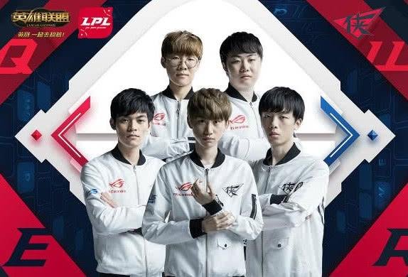 展示了他作 展示了他作