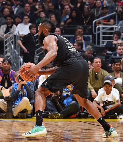 注重防守著 注重防守著